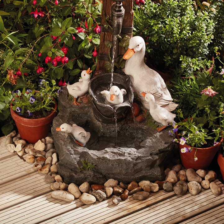 Suzlly Solor Power Willapa Resin Duck Family Patio Fountain