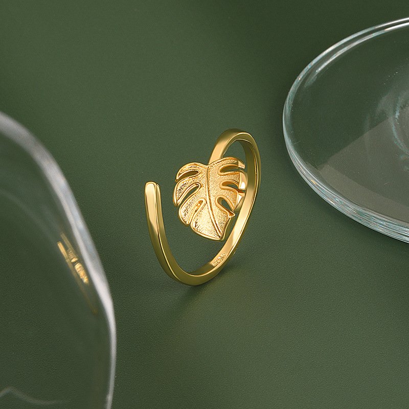 Small Fresh Leaf Ring