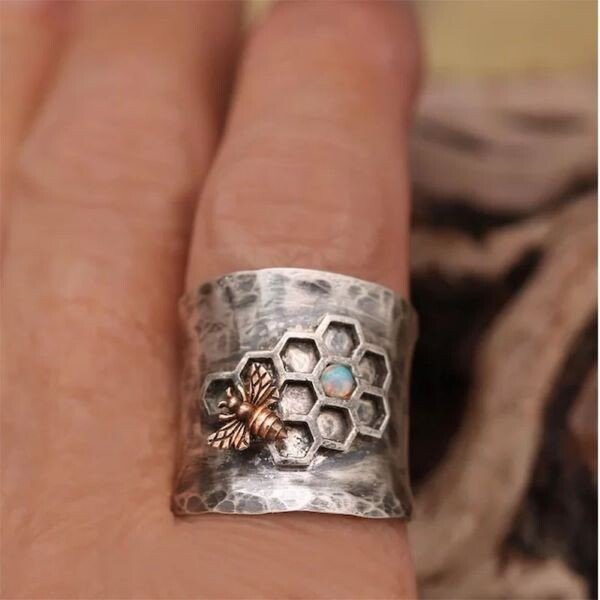 Sterling Silver Bee geometric vintage ring