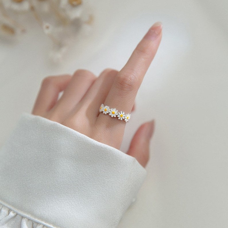 Adjustable Daisy Ring - I Think About You Every Daisy Ring