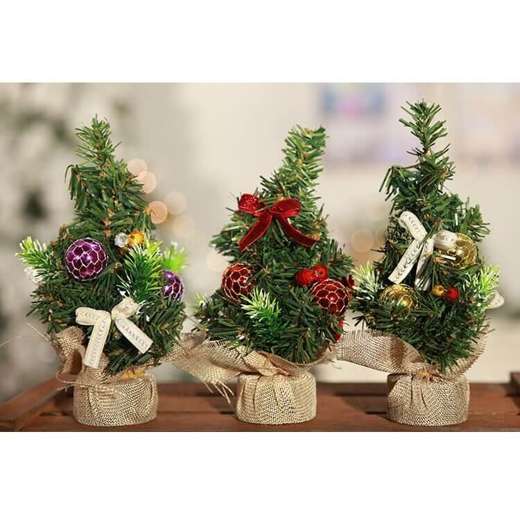 Small Christmas Trees, Mini Christmas Tree with Base Table Top Trees for Desk Table Tops Christmas Decorations (20cm)