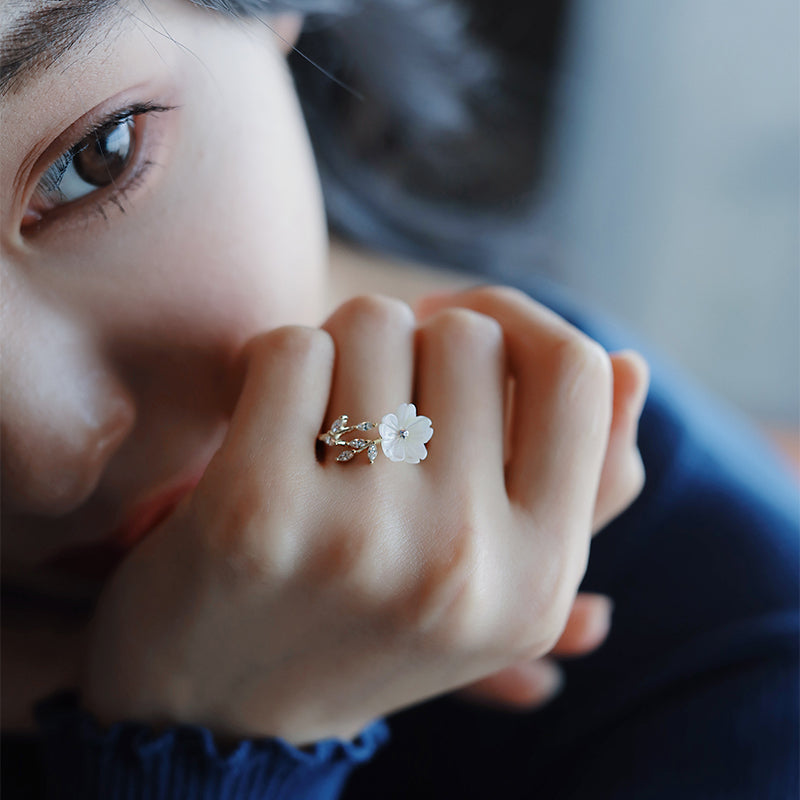 Adjustable White Shell Ring