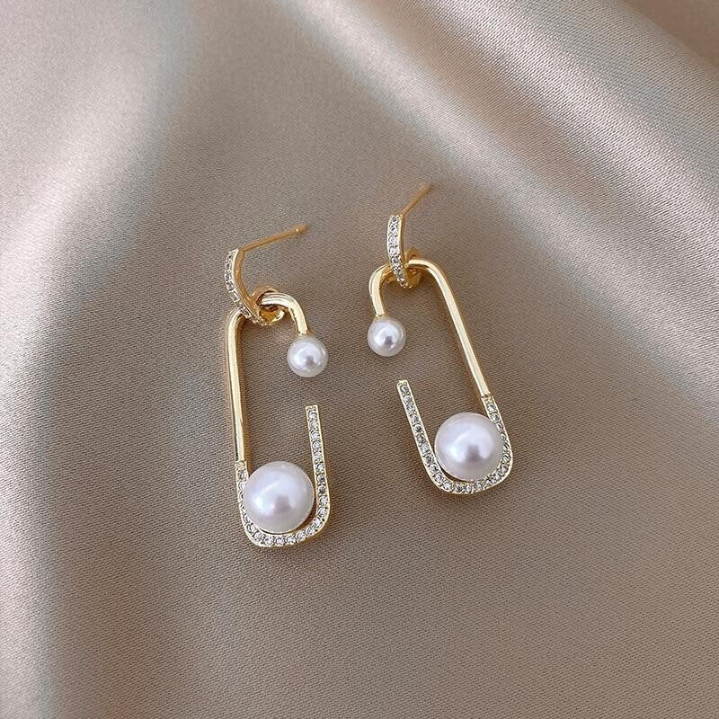 Eloise Pearl Clip Earrings