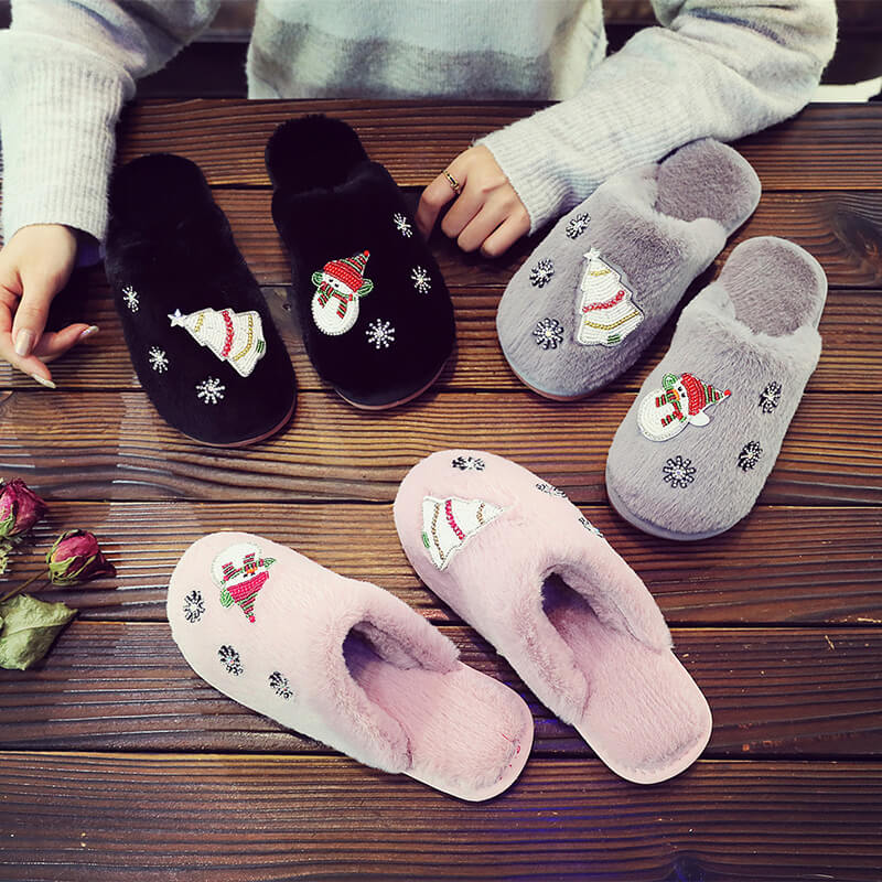 Plush Cute Ladies Christmas Slippers for New Year Holiday Gifts