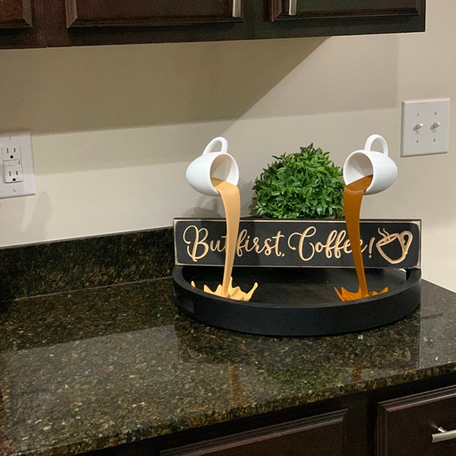 Three-Dimensional Coffee Cup Table Decoration