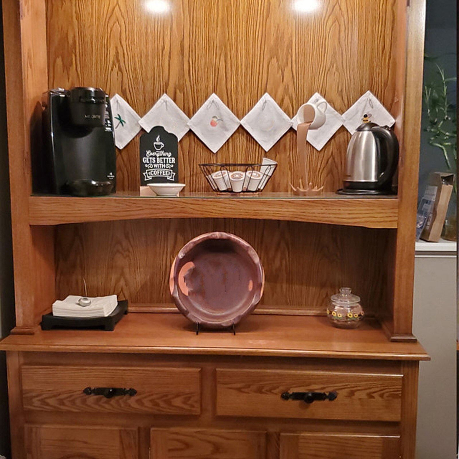 Three-Dimensional Coffee Cup Table Decoration