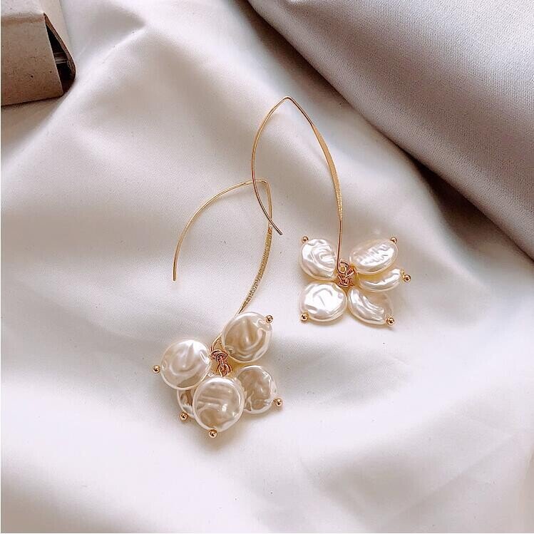 Elegant Pearl & Crystal Earrings