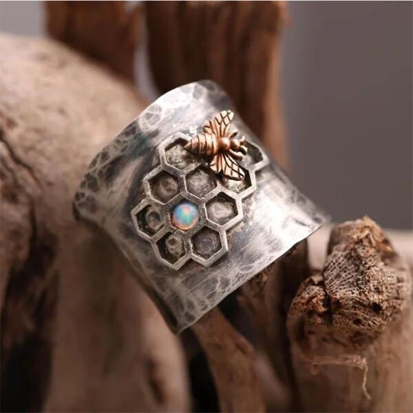 Sterling Silver Bee geometric vintage ring